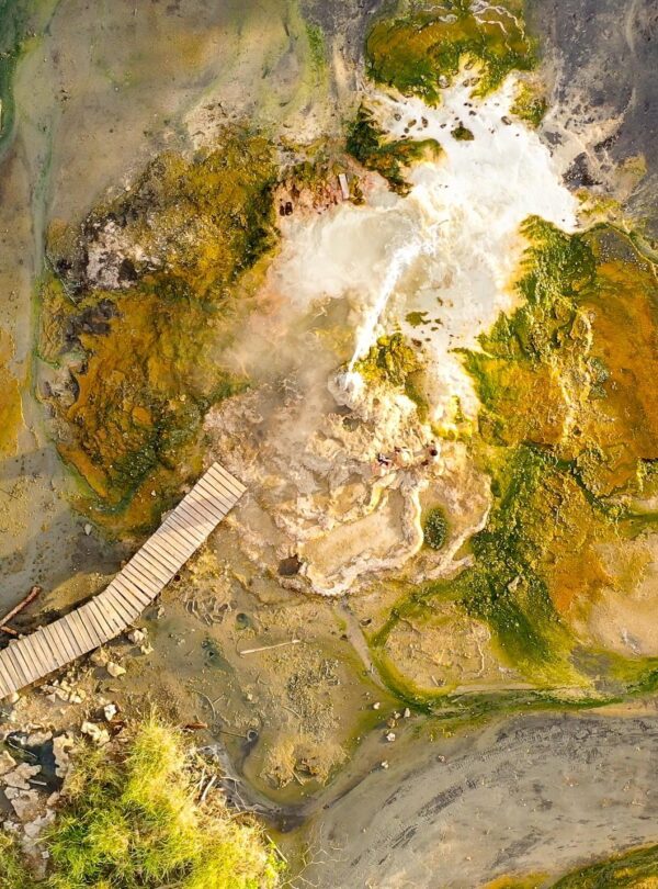 Overview of the Sempaya Female Hotspring